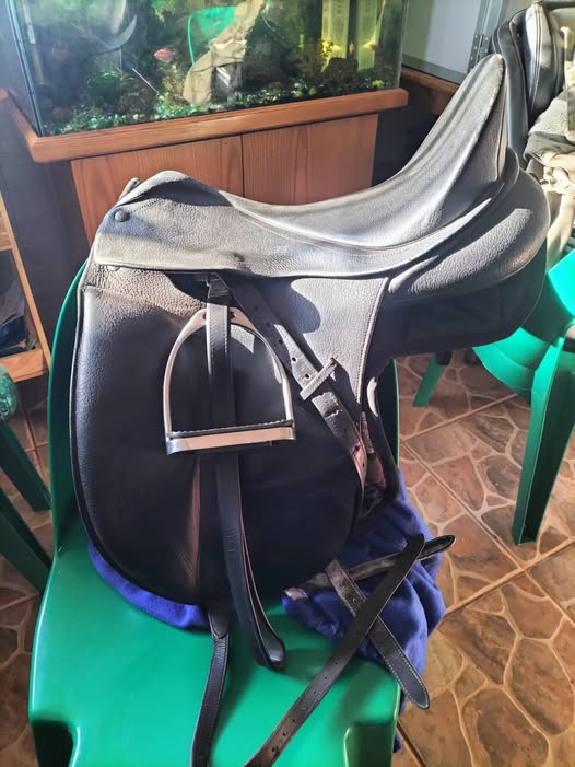 TLC Equi School Werth 18 Inch